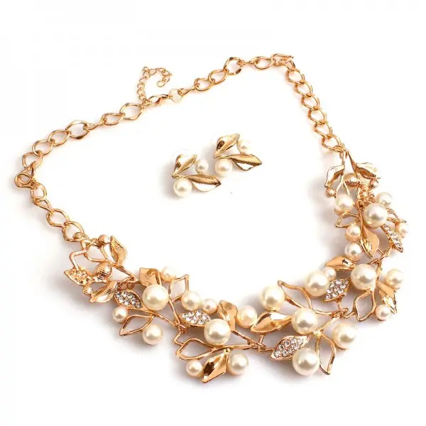 Svadebnyy komplekt s zhemchugom ozherele sergi 3 600x600